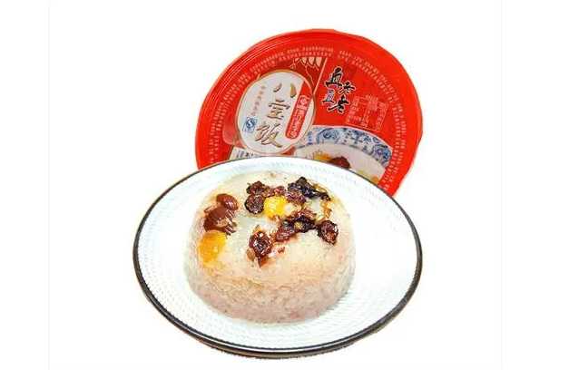 八寶飯專業(yè)包裝線：鎖住傳統(tǒng)美味，融合現(xiàn)代科技，開啟美食新篇章！