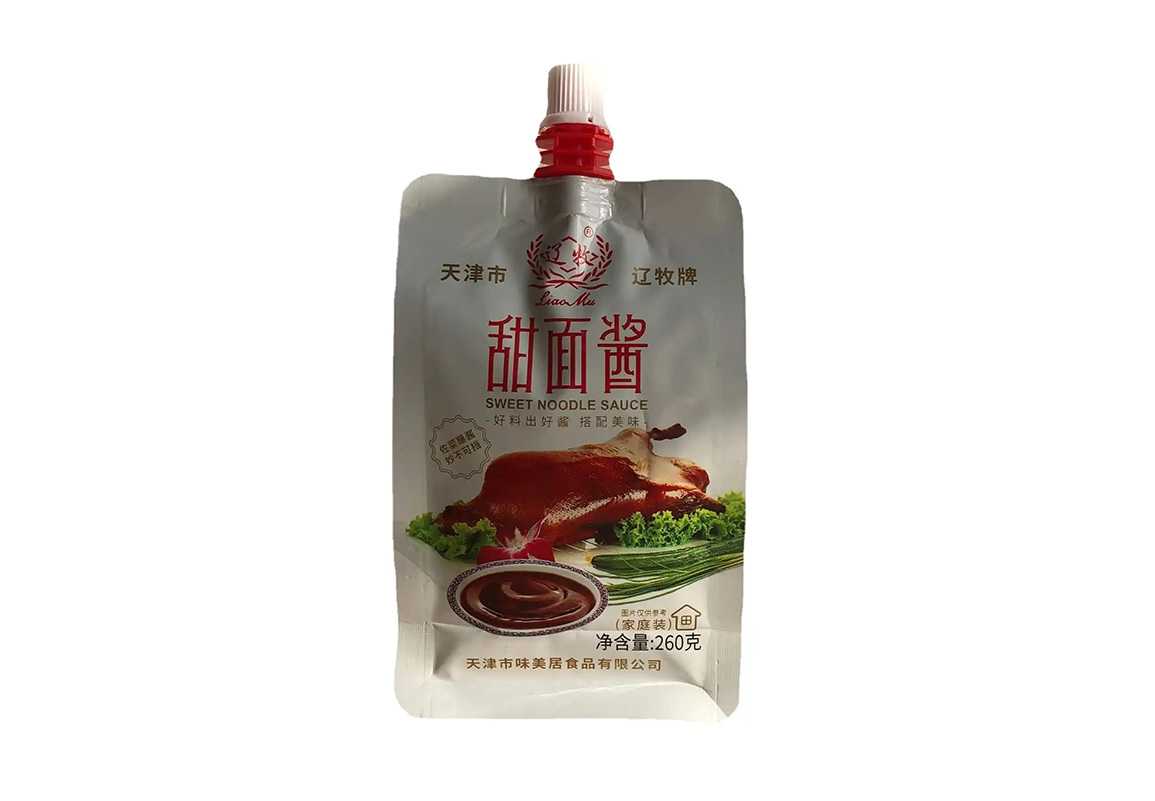 甜面醬包裝革新者 —— 全自動(dòng)自立吸嘴袋灌裝旋蓋機(jī)，高效賦能食品工廠量產(chǎn)